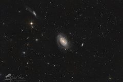 Die Galaxien NGC 4747, NGC 4725 und NGC 4712