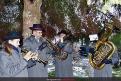 Bläsergruppe am Adventmarkt im Klostergarten Bruckmühl