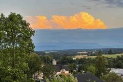 Blick von Ottnang auf das brennende Höllengebirge