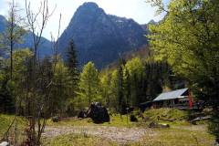 Der Hochkogel und das Mitterecker Stüberl bei Ebensee